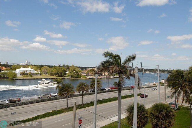 Building Photo - 1401 S Ocean Dr