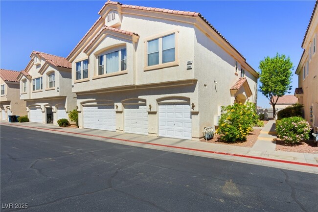 Building Photo - 1622 Lefty Garcia Way