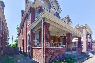 Building Photo - 329 Chittenden Ave