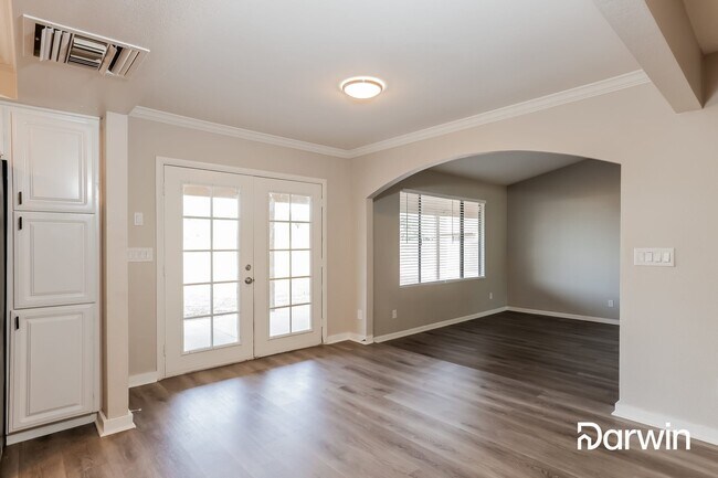 Building Photo - 6614 N 81st Ave