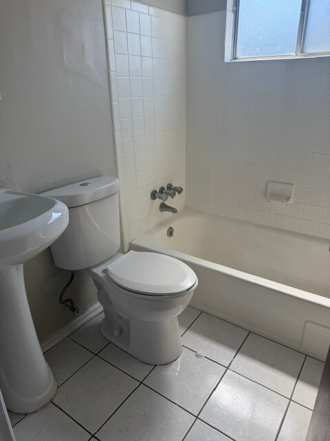 Foto del edificio - 6506 Hasler Ln