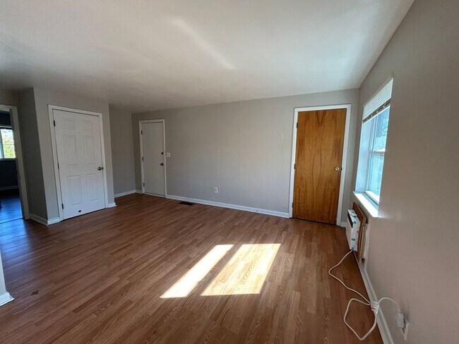 Building Photo - 2019 Malvern Ave