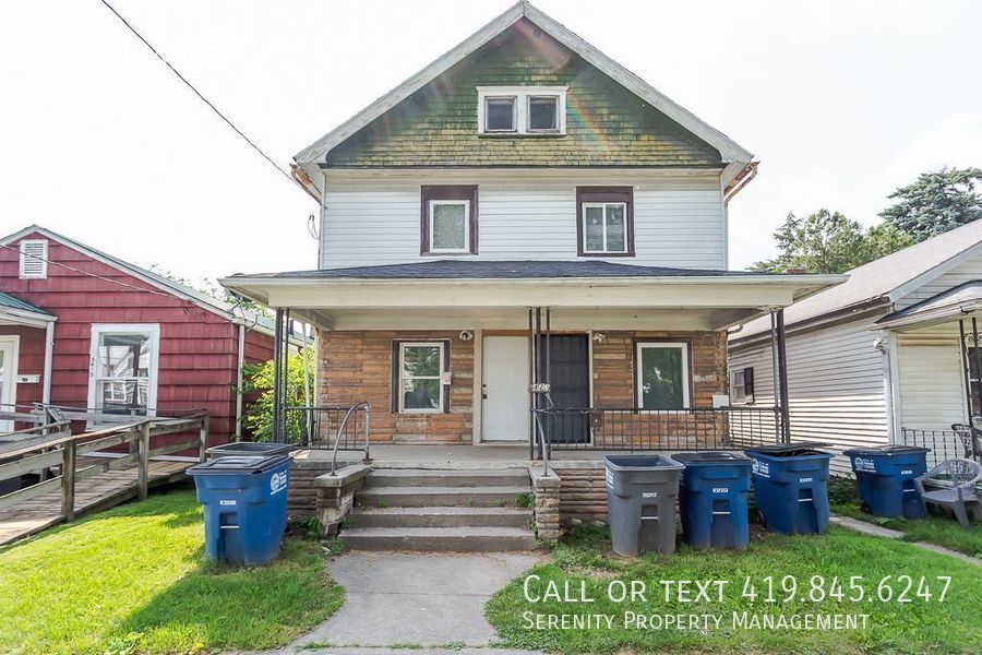 Primary Photo - *Offering $300 off first month's rent*Spac...