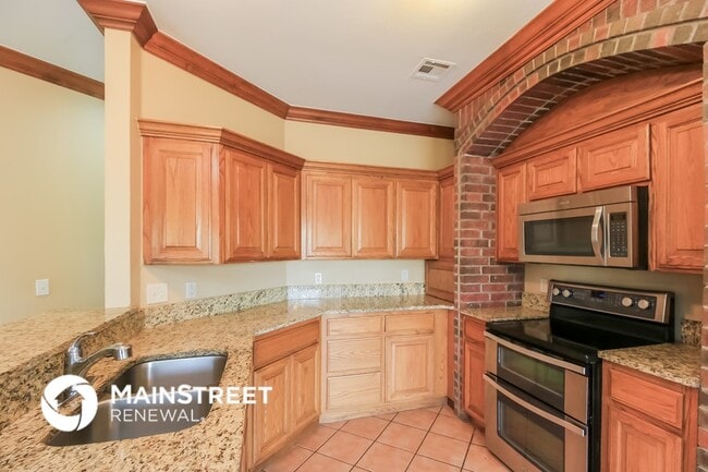 Building Photo - 4829 Jay Matt Dr