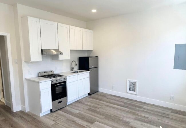 Building Photo - 1532 S 2nd St