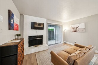 Building Photo - 1 Saddle Hill Dr
