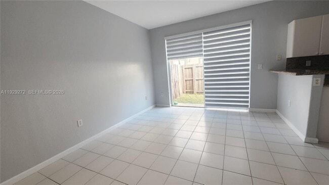 Building Photo - 2715 SE 15th Pl