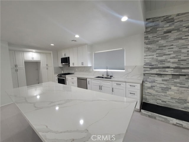Building Photo - 14935 Nora Pl