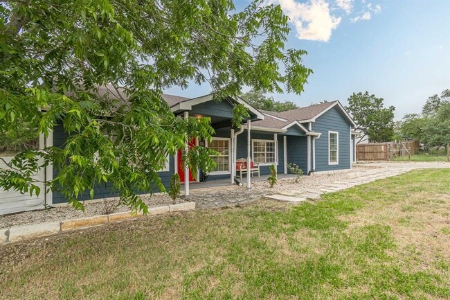 Building Photo - 560 Persimmon Pass