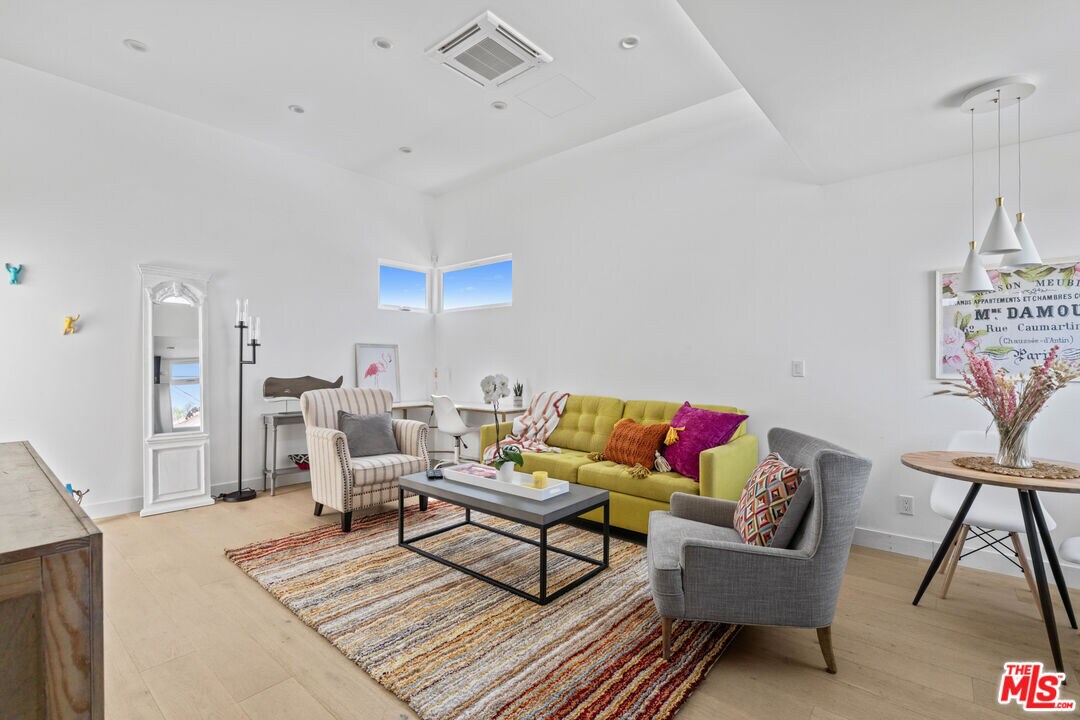 Foto principal - 823 Flower Ave