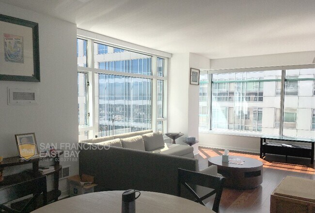 Building Photo - Luxurious SOMA Grand Condo: 3 Bed / 2 Bath...