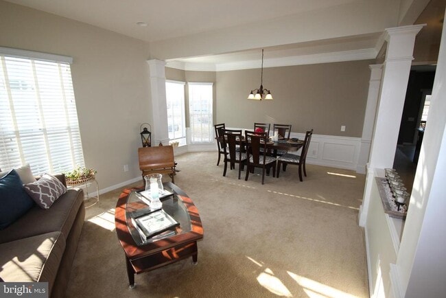 Foto del edificio - 299 N Caldwell Cir