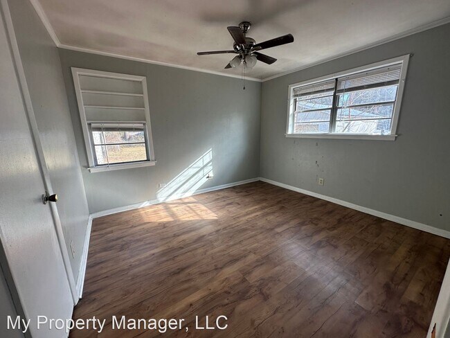 Foto del edificio - 3 br, 2 bath House - 9121 Laurie Lane