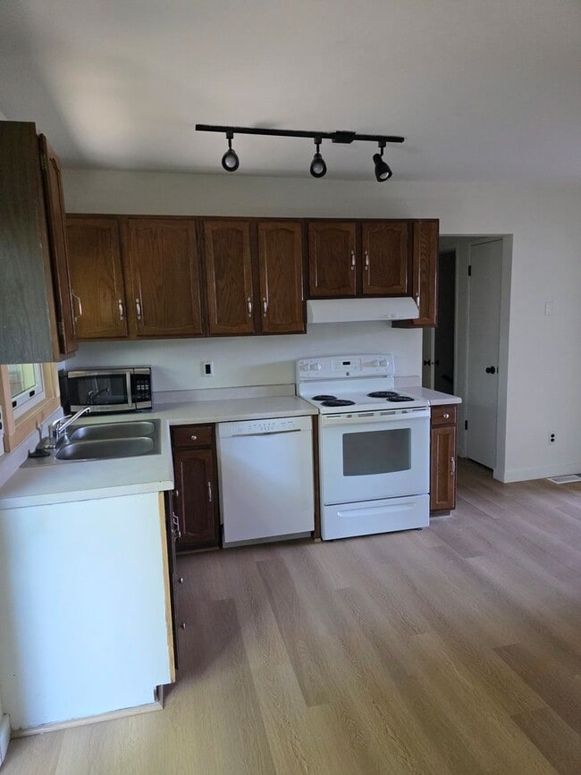 Building Photo - 3 Bed 2 Bath condo in Bozeman