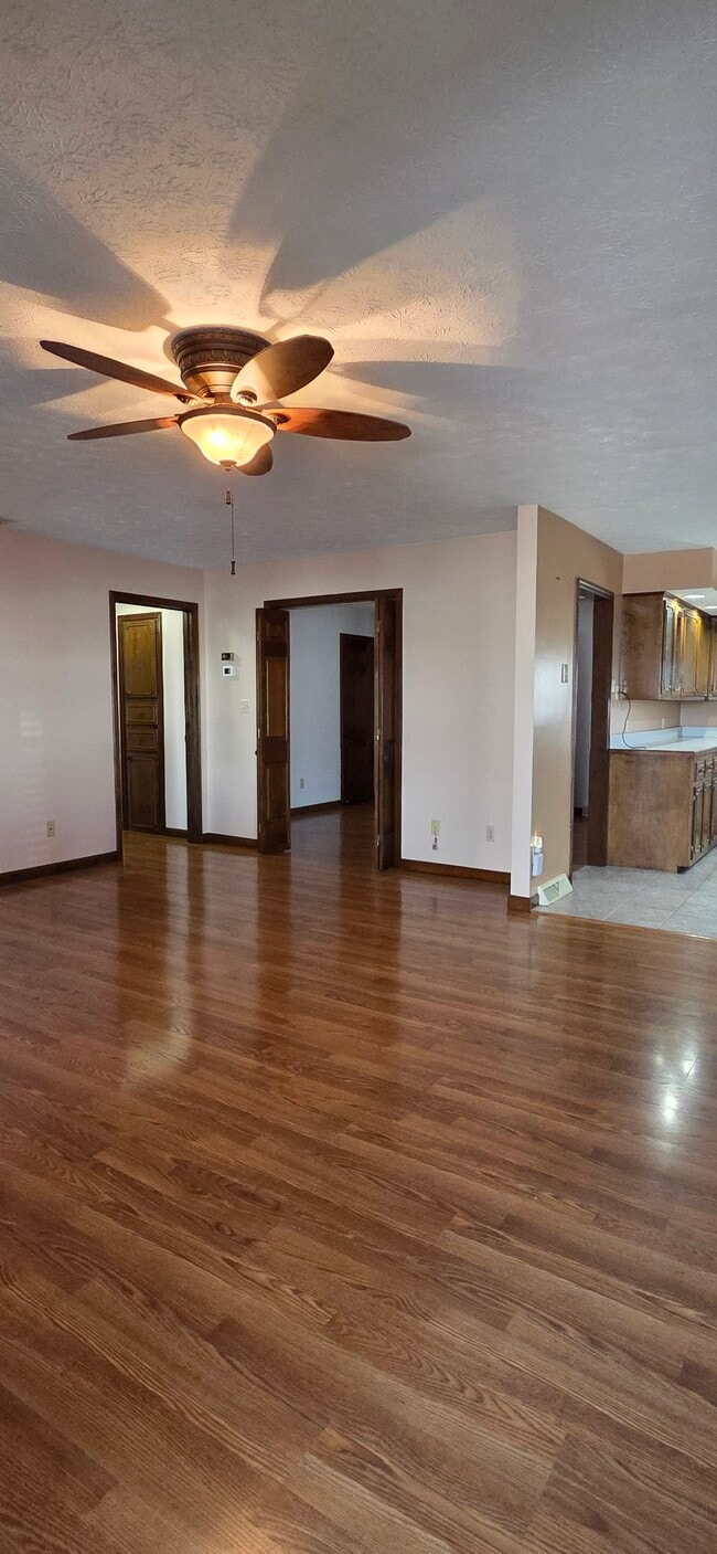 Foto del edificio - 963 Reid Rd