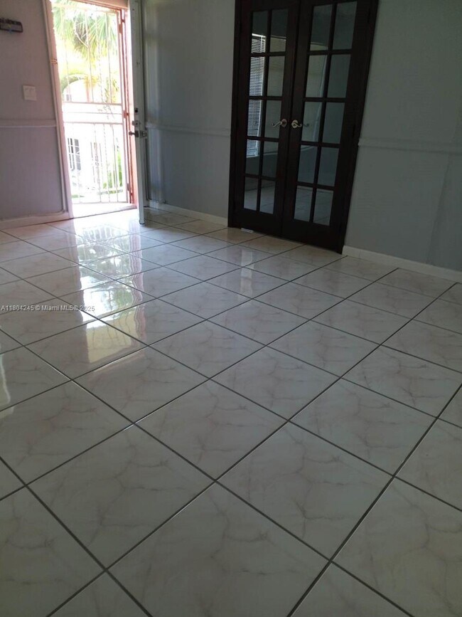 Foto del edificio - 12820 SW 43rd Dr