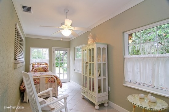 Building Photo - Ixora