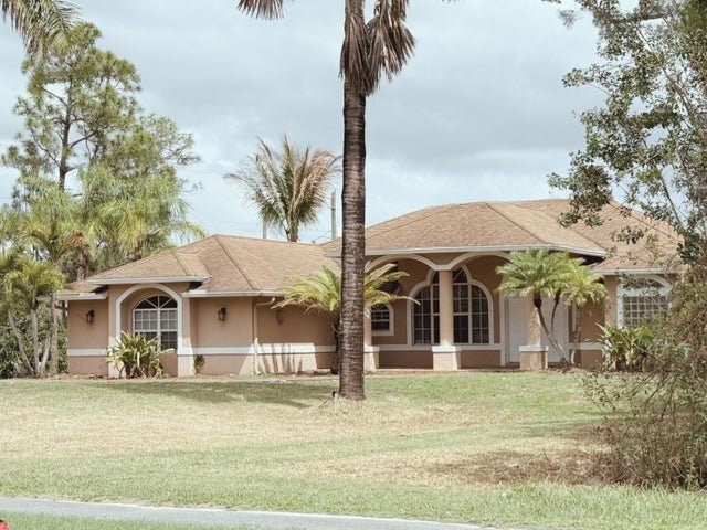 Foto del edificio - 7534 Coconut Blvd