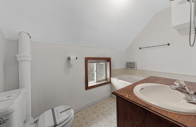 Building Photo - 1 bedroom 1 bath apartment