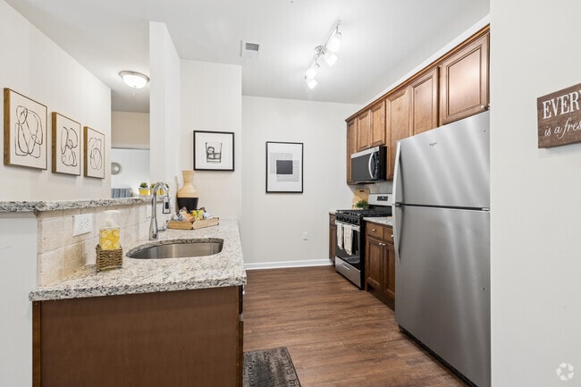 Driftwood - 2BR, 2BA - 1,032SF - Kitchen - Morgan's Bluff