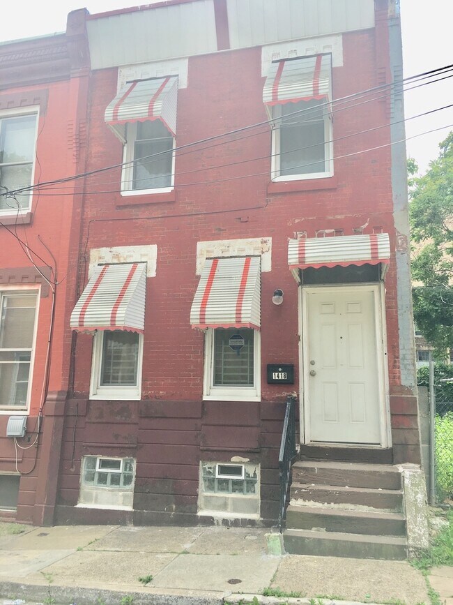 Building Photo - Beautiful 3-Bedroom Townhouse in North Phi...