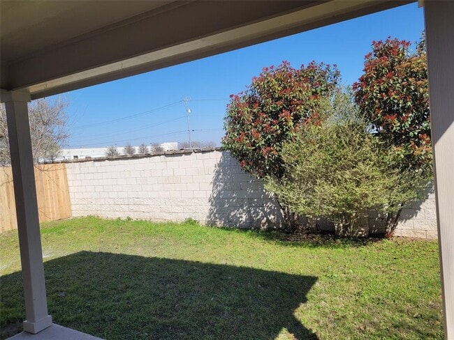 Building Photo - 12309 Drummond Dr
