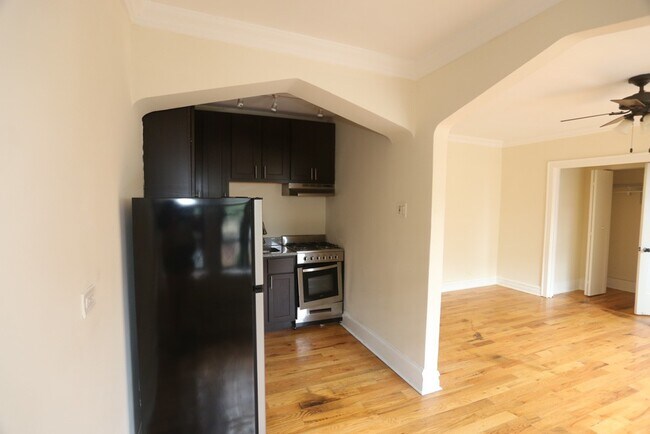 Foto del edificio - 4742 N Hermitage Ave