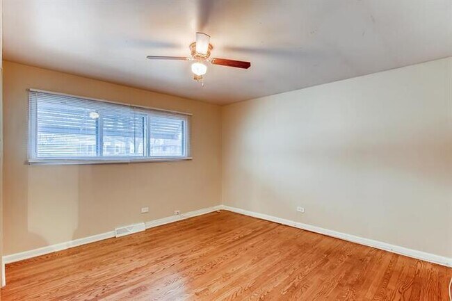 Building Photo - 201 N. Craig Place, Lombard, IL, 60148