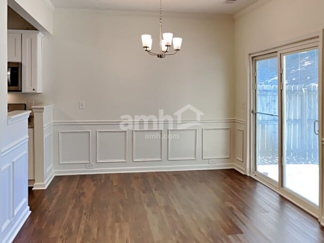 Building Photo - 508 Willow Turn