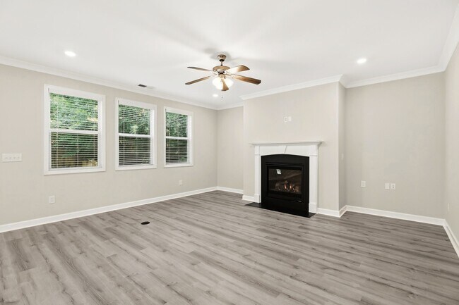 Building Photo - 520 Cresentry Brook