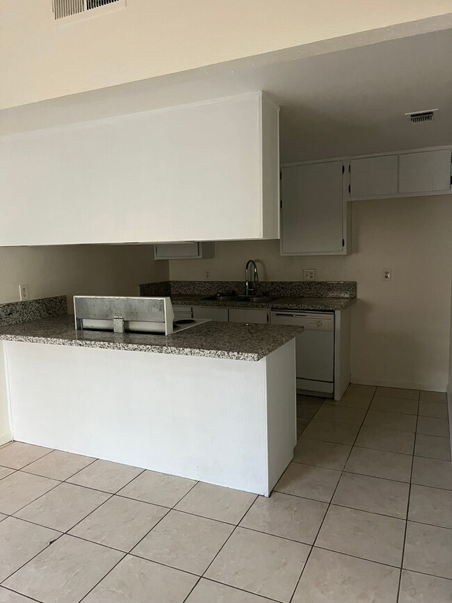 Foto del edificio - 7625 Eagle Park Dr