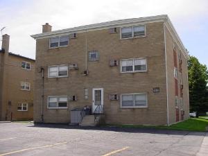 Building Photo - 9515 S Kilbourn Ave