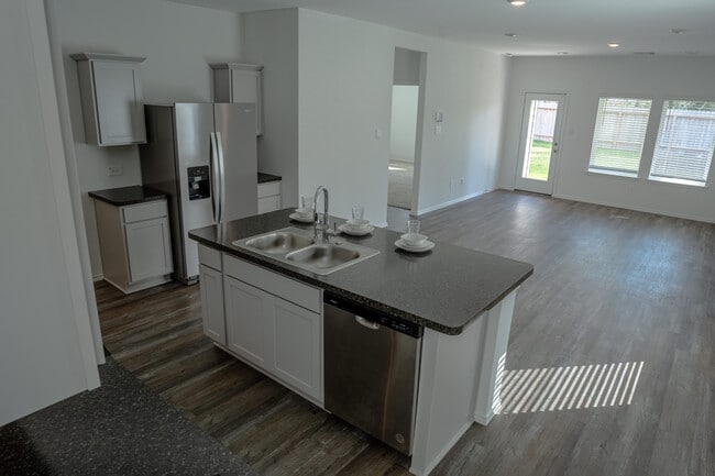 Foto del edificio - 5746 Hampton Vly Dr