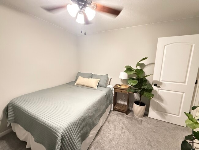 Foto del edificio - 7481 Autumn Joy Ave