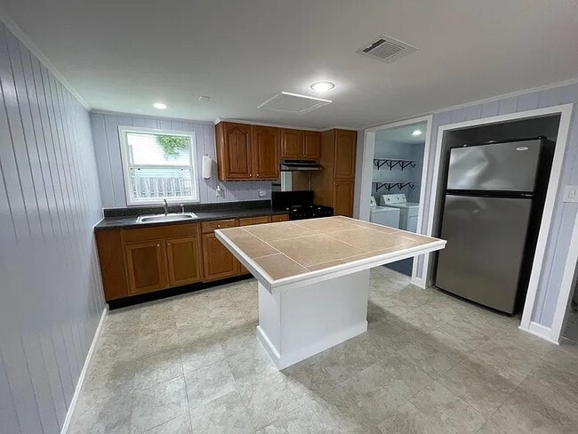 Building Photo - 5369 Munson Hwy