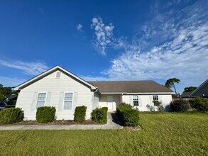Building Photo - 7101 Robmar Ct
