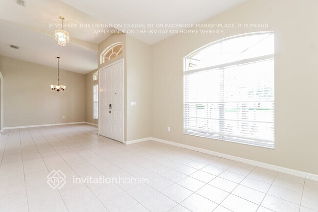 Building Photo - 10130 Queens Park Dr
