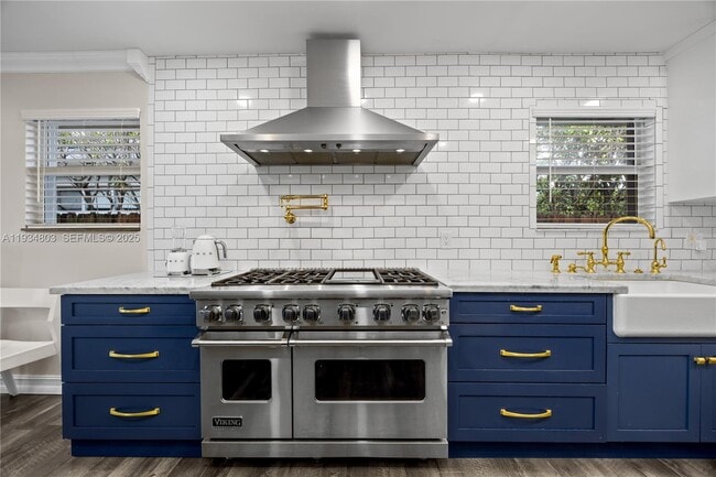 Building Photo - 1523 Monroe St