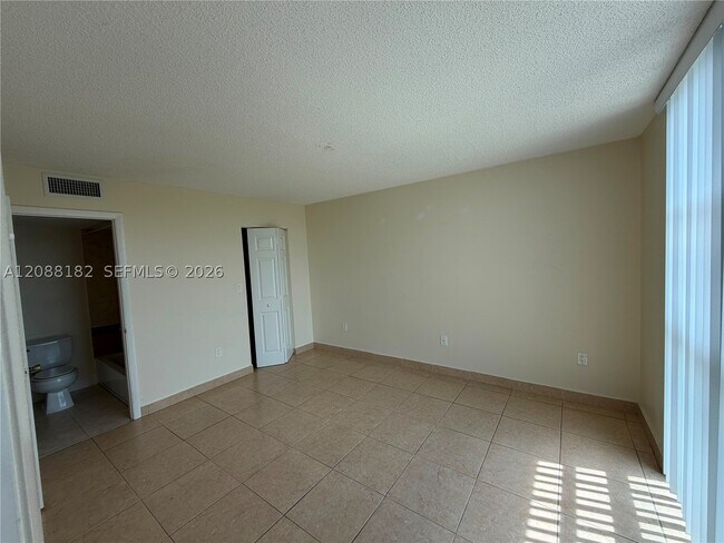 Foto del edificio - 11780 SW 18th St