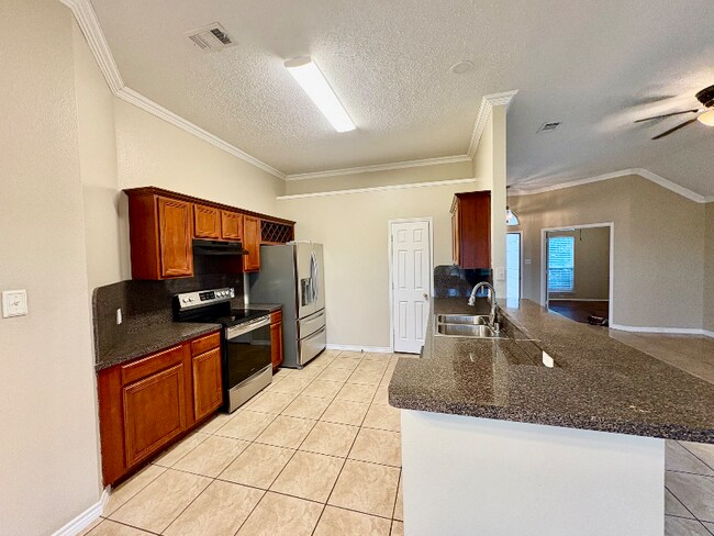 Foto del edificio - 385 Westward Dr