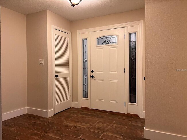 Foto del edificio - 14715 Bayonne Rd