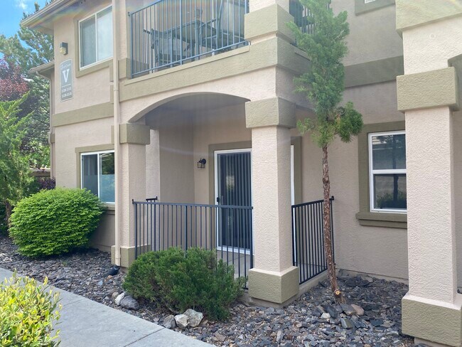 Building Photo - 6850 Sharlands Ave