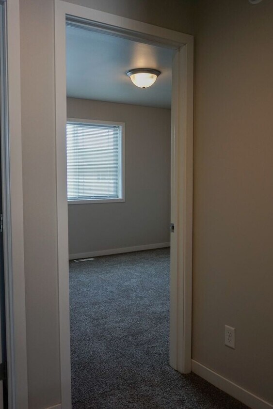 Primary Photo - 2605 5th Ct W