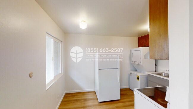 Building Photo - 5711 San Diego St