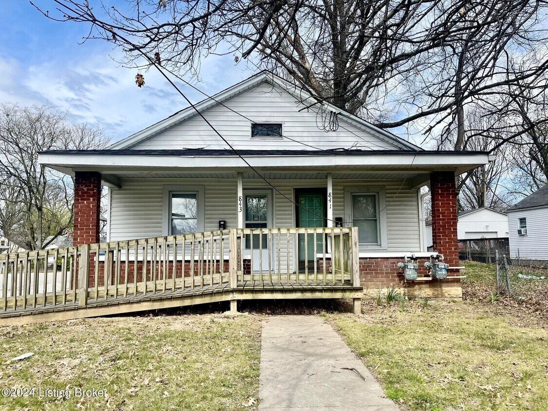 Primary Photo - 841 Beecher St