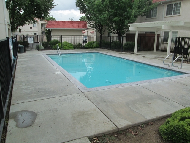 Piscina - Bullard West Apartments