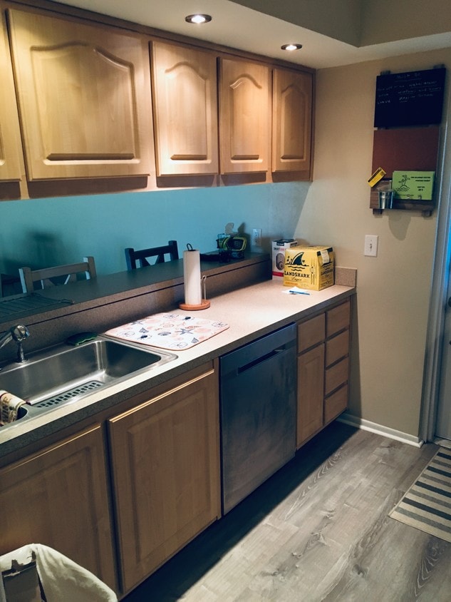 Primary Photo - 121 Island Way