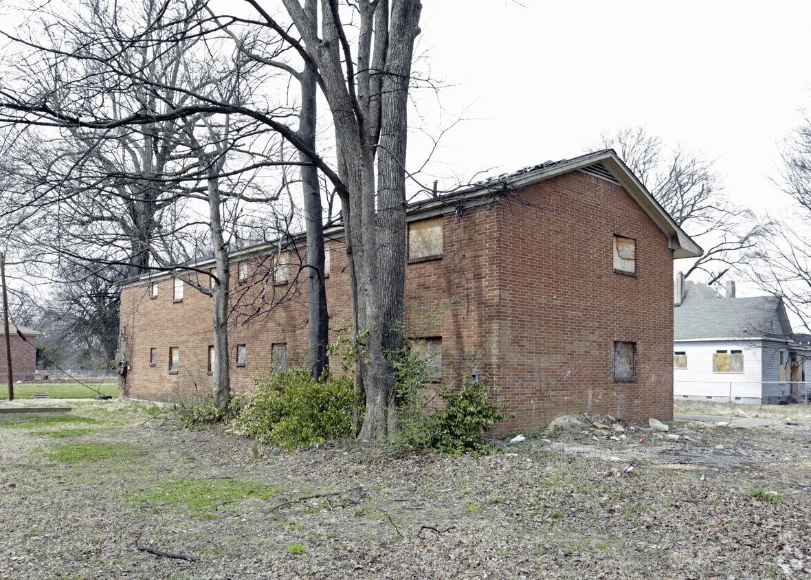 Building Photo - 1106 Latham St