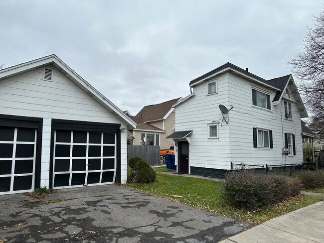 Foto del edificio - Dewitt St