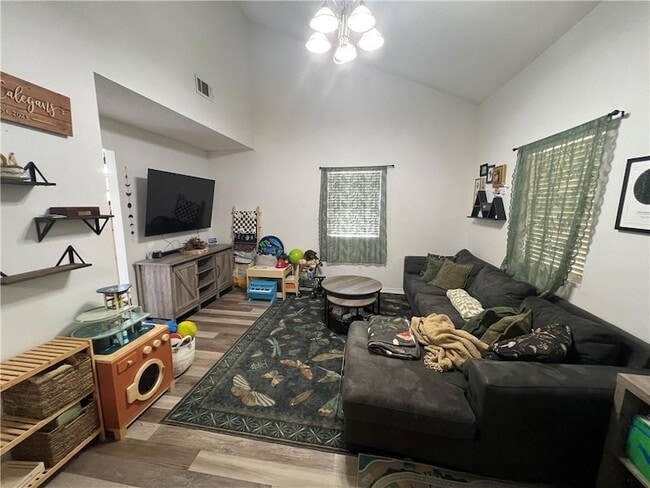 Foto del edificio - 303 Timber Ridge Dr